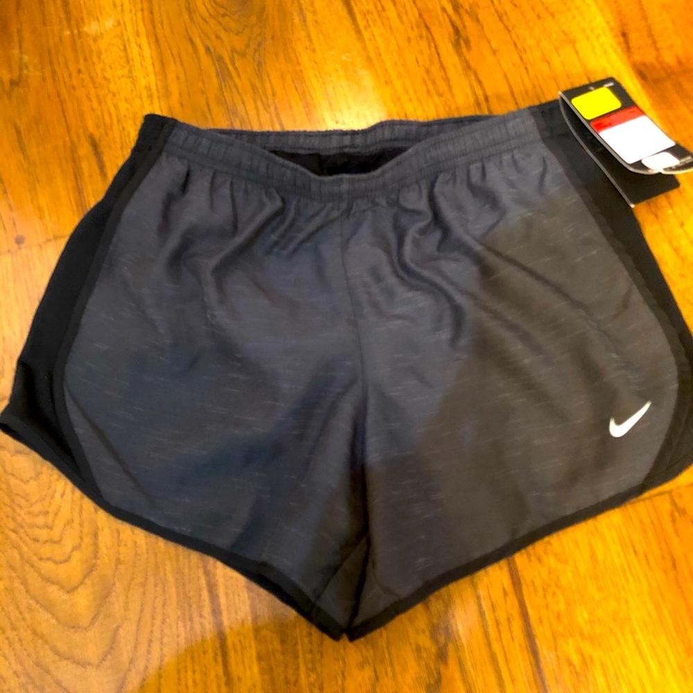 Nike shorts and pants girls